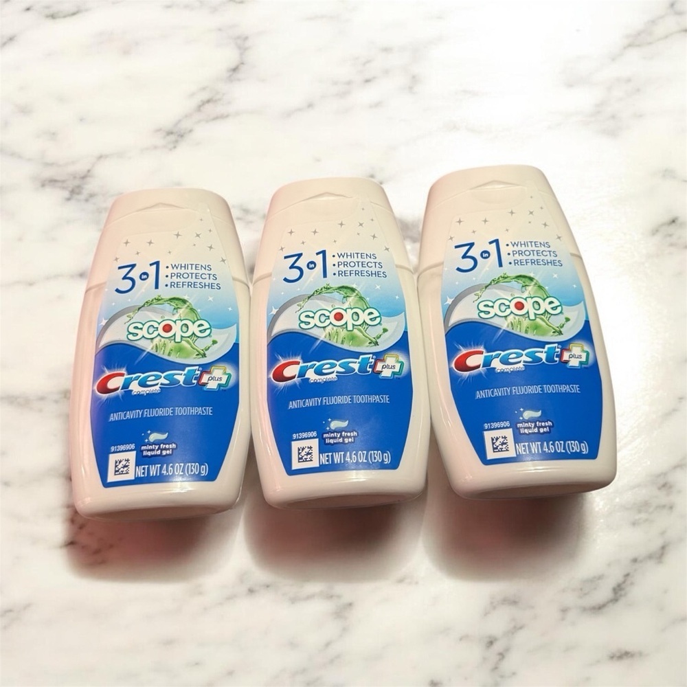 Crest Kids 3-in-1 Toothpaste - Blue and White